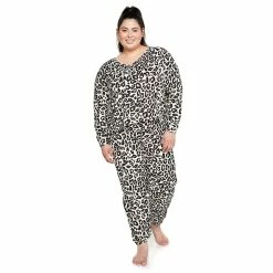 Juniors' Plus Size SO® Boxy Long Sleeve Pajama Top & Pajama Pants Set -Teens shop 5044483 Leopard Animal