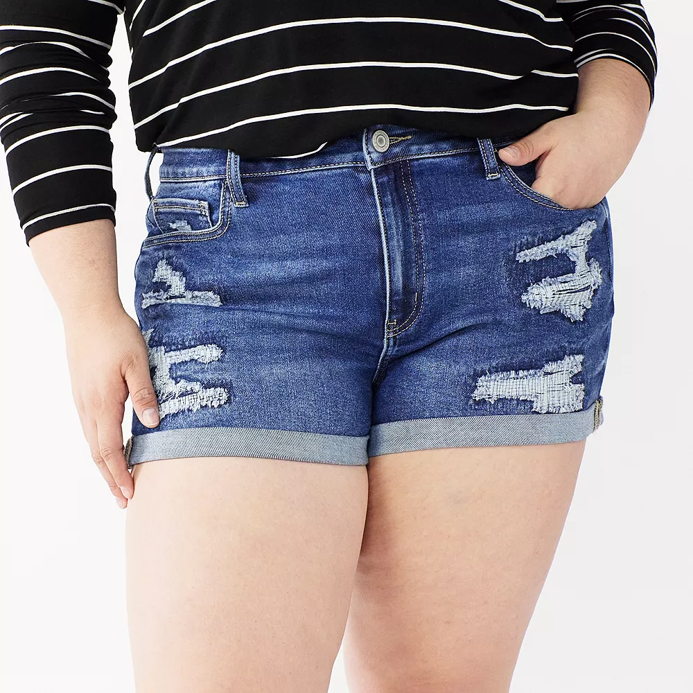 Juniors' Plus Size SO® High-Rise Shortie Shorts 4 Juniors' Plus Size SO® High-Rise Shortie Shorts - Image 2