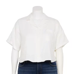 Juniors' Plus Size SO® Cropped Button Down Shirt