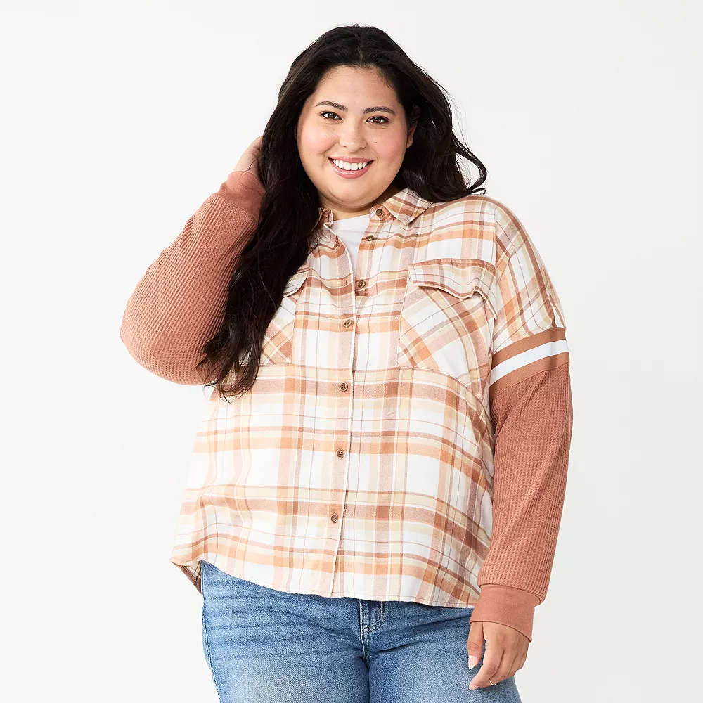 Juniors' Plus Size SO® Fashion Flannel Shirt 5 Juniors' Plus Size SO® Fashion Flannel Shirt - Image 3